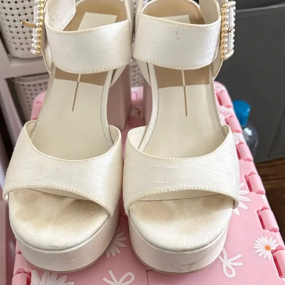 dolce vita bridal shoes Women's Ivory Pearl-Accent Platform Sandals - Picture 3 of 5
